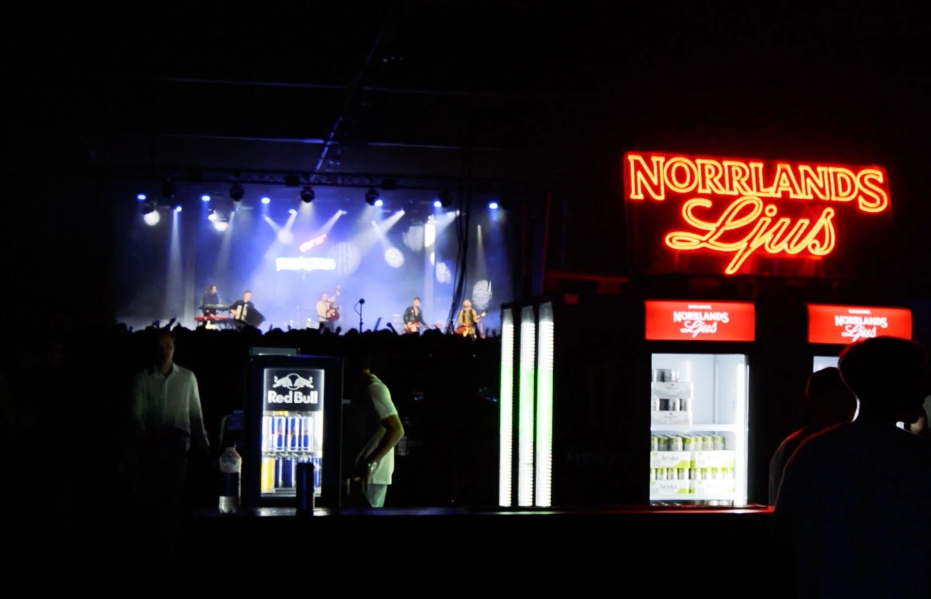 Atmospheric festival hospitality
